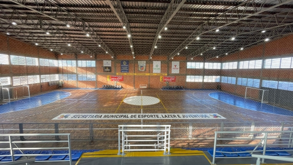 Secretaria de Esporte conclui pintura no Ginásio Derlizão
