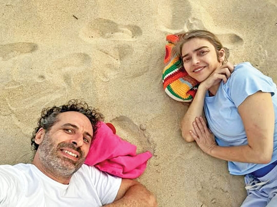 Marido de Titina Medeiros lamenta 1 mês da morte da atriz