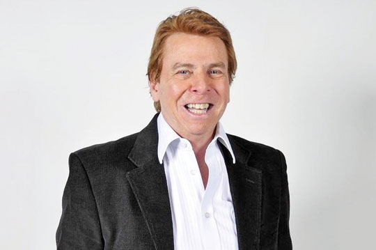 Nelson Rubens confirma volta ao TV Fama