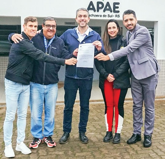 R$ 100 mil para a Apae de emenda parlamentar
