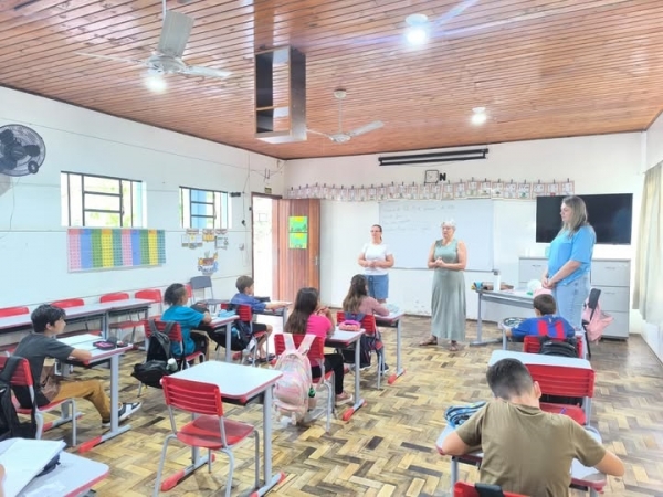 Secretaria de Educação garante transporte escolar em Paraíso do Sul