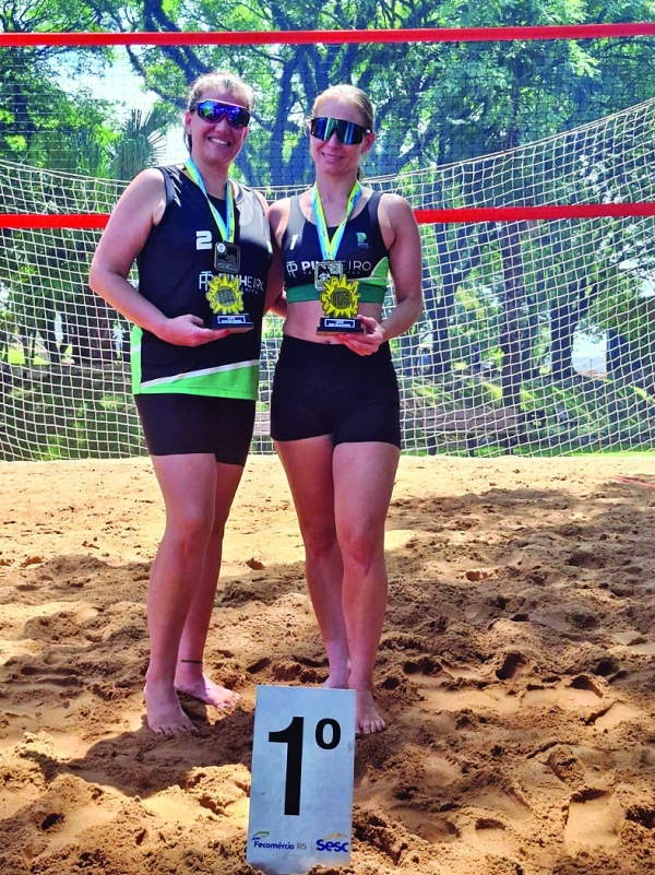 Duplas vão à final do vôlei de praia do Sesc