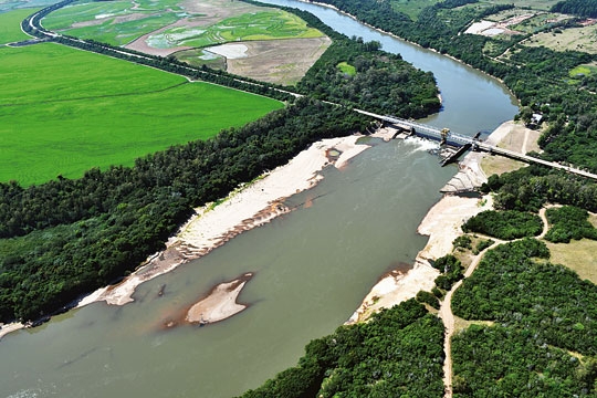 Seca revela como é o Rio Jacuí