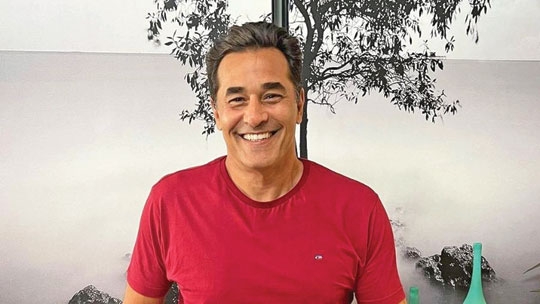 Justiça penhora bens de Luciano Szafir