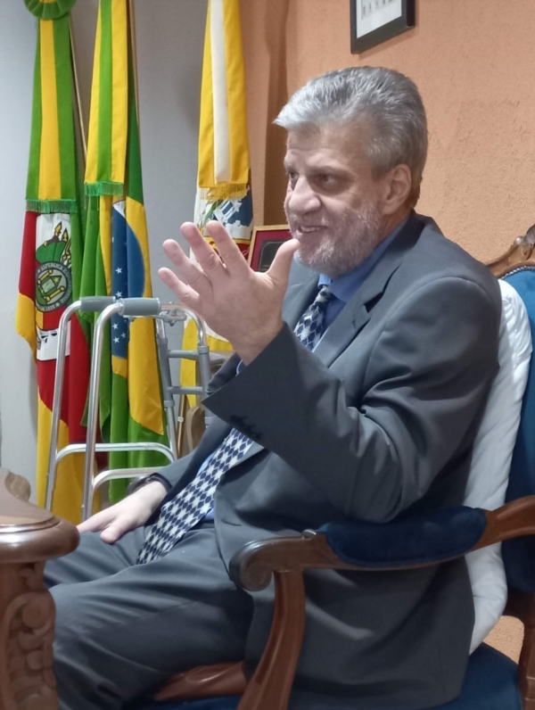 Prefeito José Otávio já está na sala de recuperação 