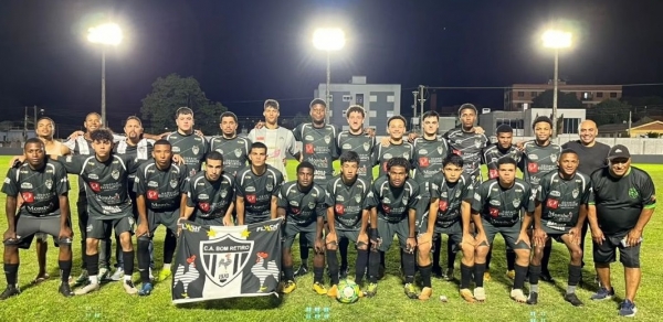 Duas finais no futebol de campo neste sábado