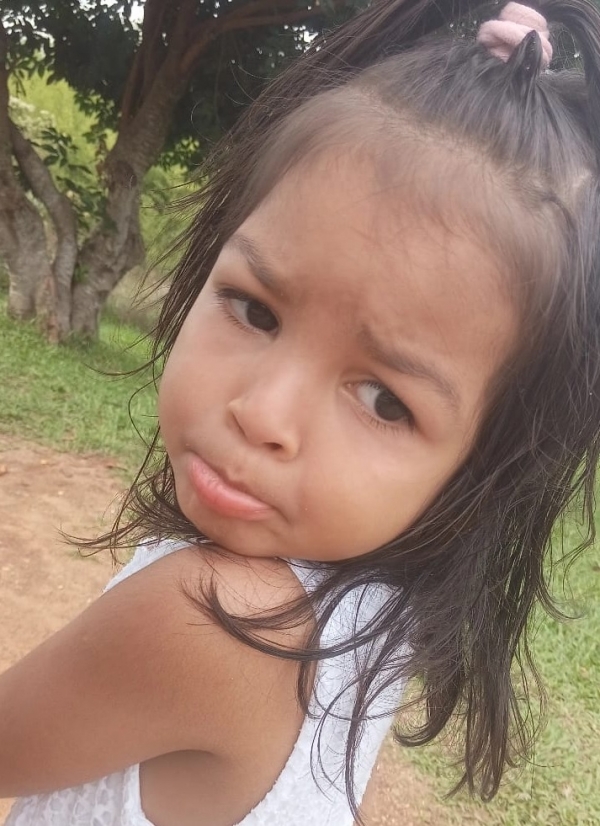 Mãe organiza almoço beneficente e rifa para custear exame da filha autista 