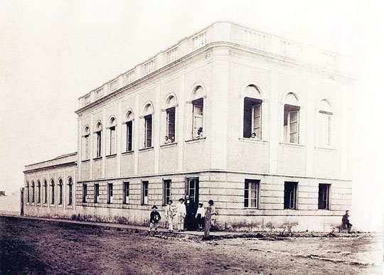 De quartel da guarda à escola de irmãos