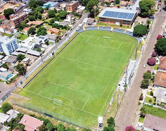 Licitação para muro e calçada no estádio