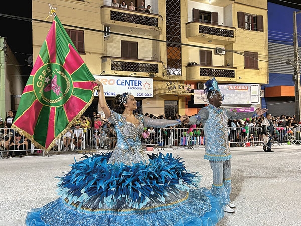 Vila emociona com viagem à África