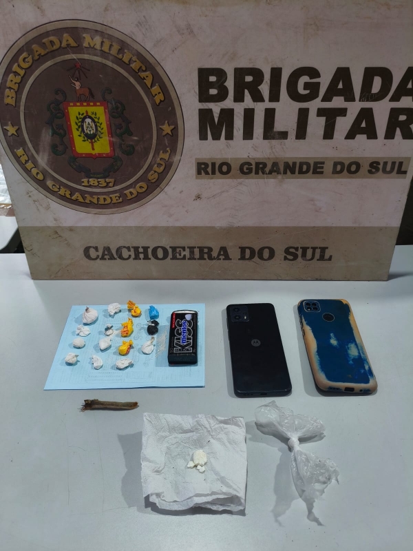 Dupla é presa sob a suspeita de tráfico pela Brigada Militar 