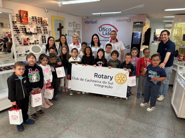 Projeto Ver para Aprender entrega mais 20 óculos