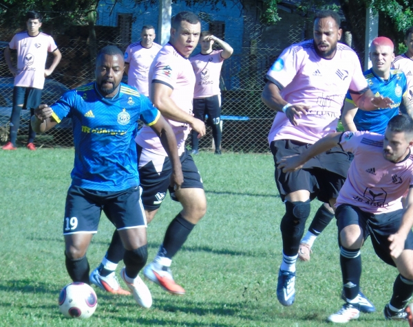 Dynamo, River e Estrela Azul vencem na Segundona 