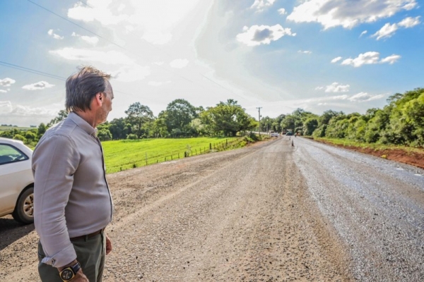 ERS 403 tem oito quilômetros sem asfalto