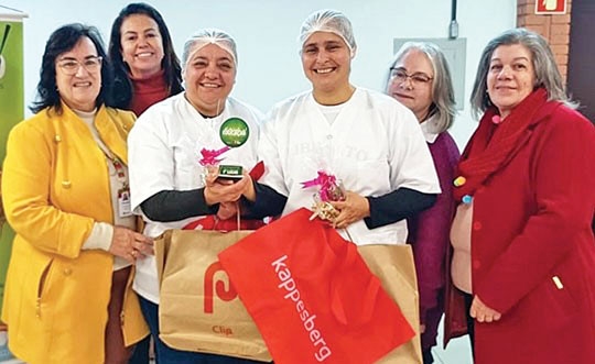 Merendeiras disputam a melhor receita da 24ª CRE