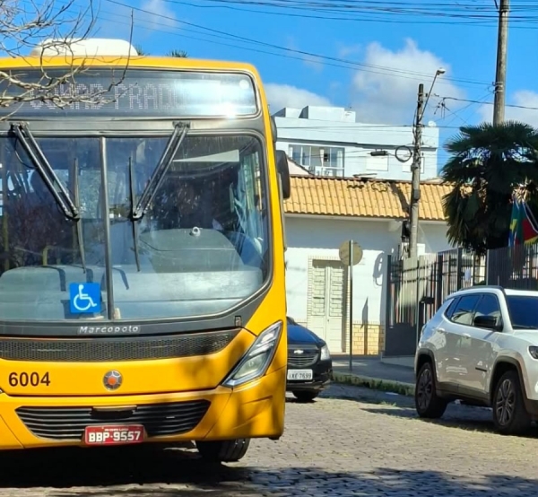 Ônibus da EPG teve problema mecânico 