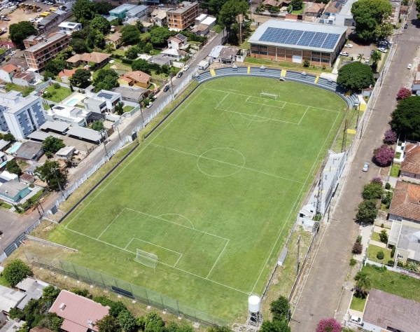Prefeitura abre licitação para concluir muro e calçada no Estádio Joaquim Vidal