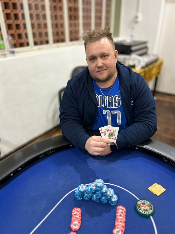 Felipe Moraes vence no pôquer da Sociedade Rio Branco
