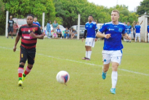 Athletico Lyon e Ajax  vencem na abertura da Segundona