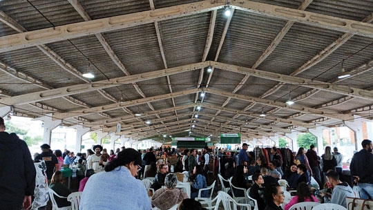 Mercado de Pulgas ganhou o domingo