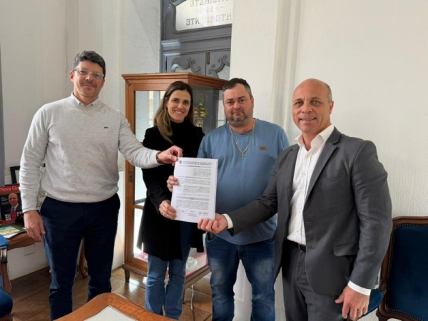 Prefeitura assina contrato para capina terceirizada