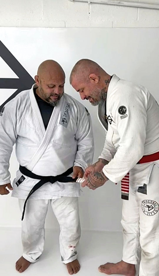 Ricardo Oliveira lidera no jiu-jítsu