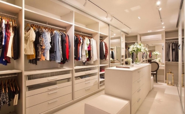 Closet: muito além de luxo, um espaço de organização e funcionalidade