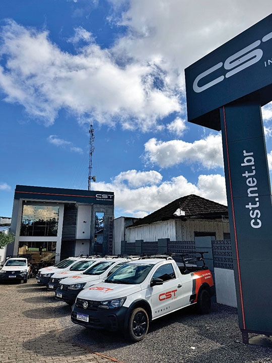 CST investe mais e integra a Ivocs ao Grupo