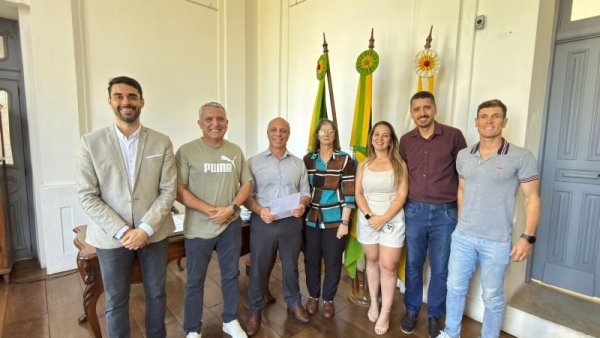 Prefeitura promete devolver R$ 11 milhões descontados indevidamente dos servidores