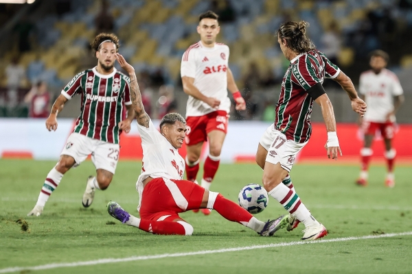 Inter só empata e dá adeus à Copa do Brasil
