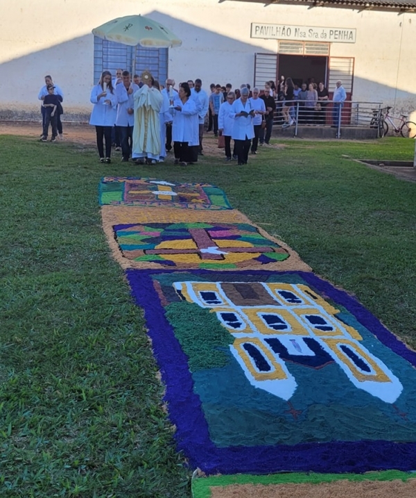 Paróquias preparam celebrações e tapetes para o Corpus Christi nesta quinta-feira