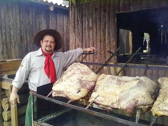 Vire um churrasqueiro