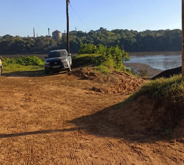 Carro de trabalhador é furtado do estacionamento da Praia Nova 