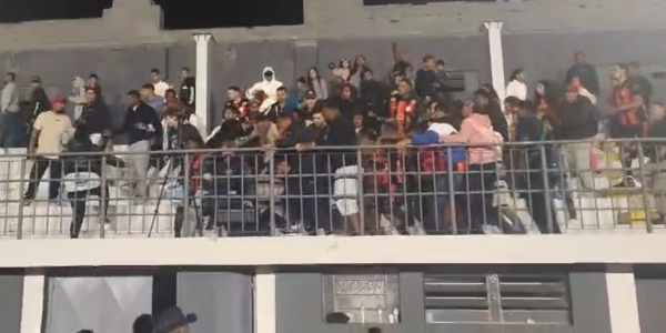 Semifinal da Segundona tem briga de torcidas no estádio 