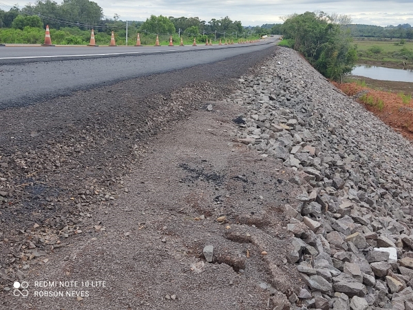 Trecho que cedeu na BR 153 é recuperado pela Neovia