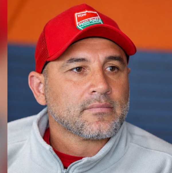 Márcio Nunes quer domingo o primeiro título como treinador