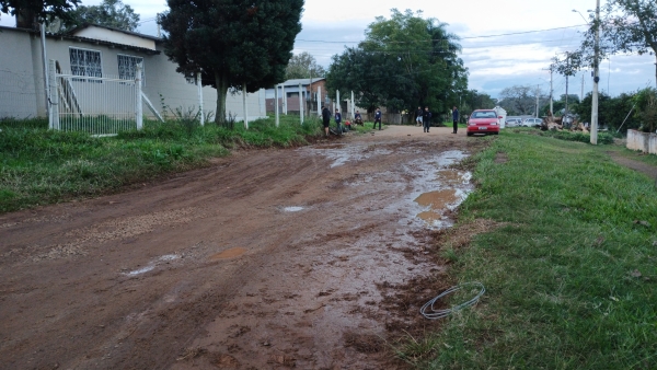 Leitora diz que Prefeitura obstruiu boca de lobo na Rua Nossa Senhora dos Navegantes
