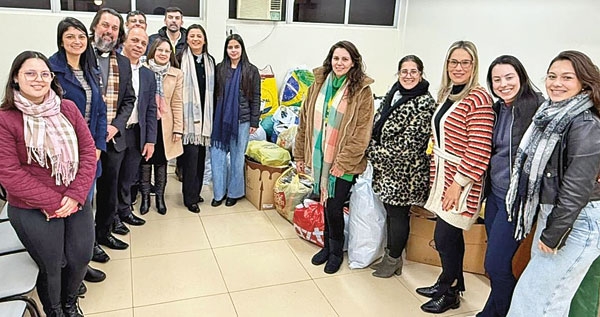 Ulbra/Cachoeira doa meia tonelada de roupas