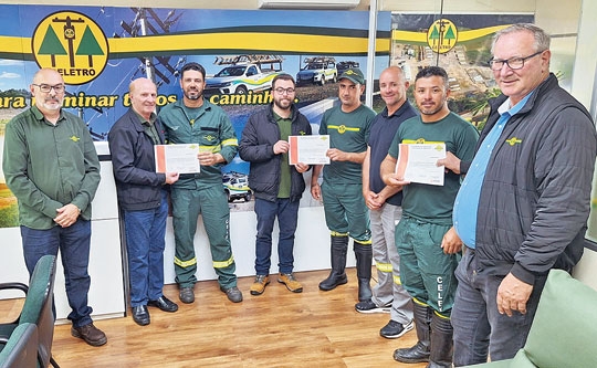 Celetro cria equipe de linha viva