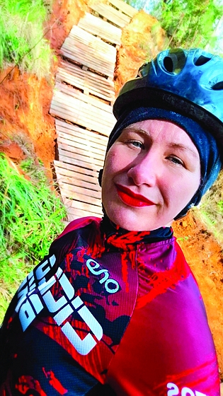 Jociara Costa pedala por título domingo em Sinimbu