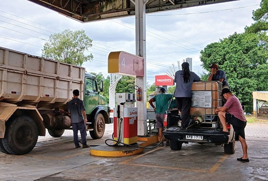 Diesel acabou em dois postos