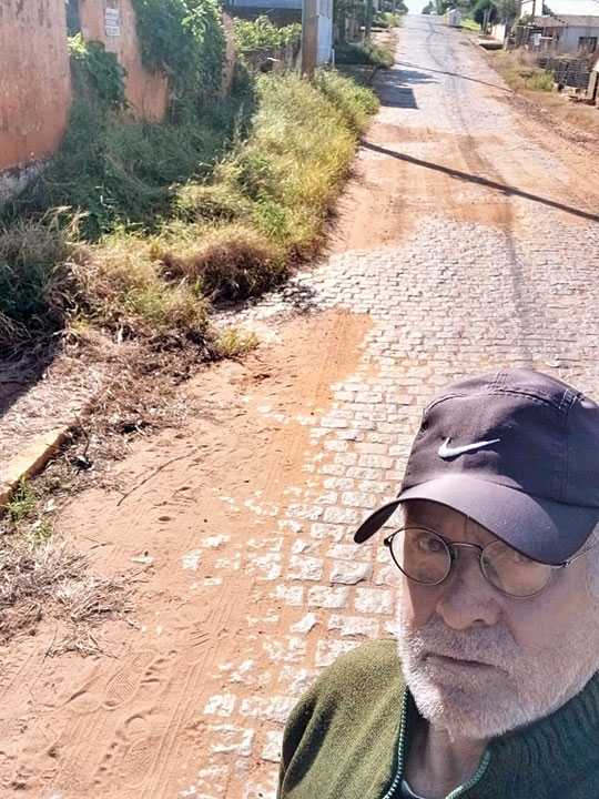 Sujeira toma conta da Tiradentes