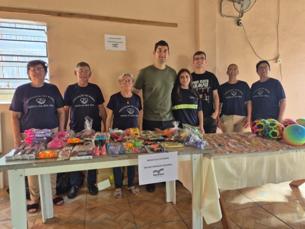 Crianças do Bairro Quinta ganharam brinquedos 