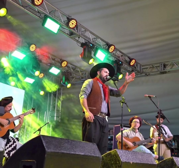 Cachoeira marcou presença na 47ª Califórnia da Canção Nativa