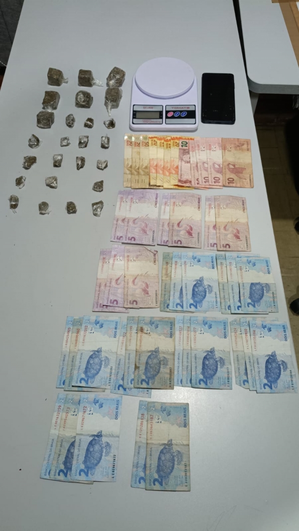 Suspeito de tráfico é preso pela Força Tática da BM 