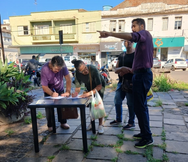 Magaiver Dias coleta assinaturas em apoio a propostas que regram a Corsan