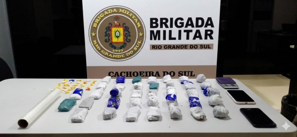 Operação da Força Tática prende dupla suspeita de tráfico no Bairro Noêmia 