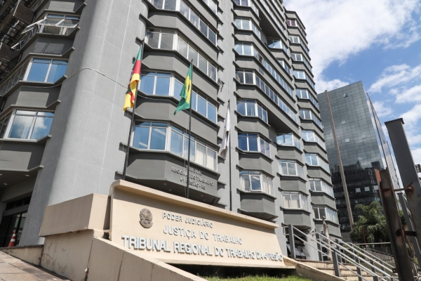 TRT abre processo de seleção para estágio