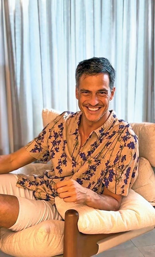 Mateus Solano mostra detalhes do novo apartamento após fim do casamento