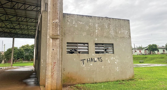 Quadra da Bica sofre com o vandalismo